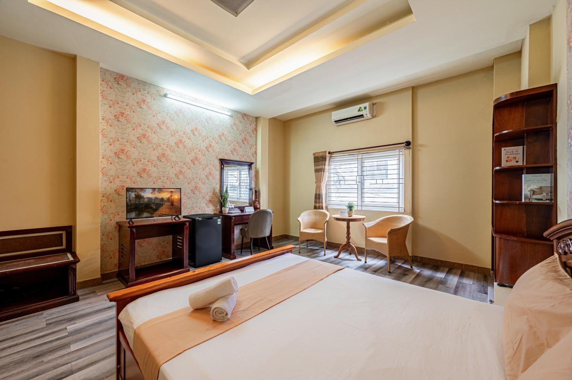 Hoang Long By Cozrum Hotel 2*
