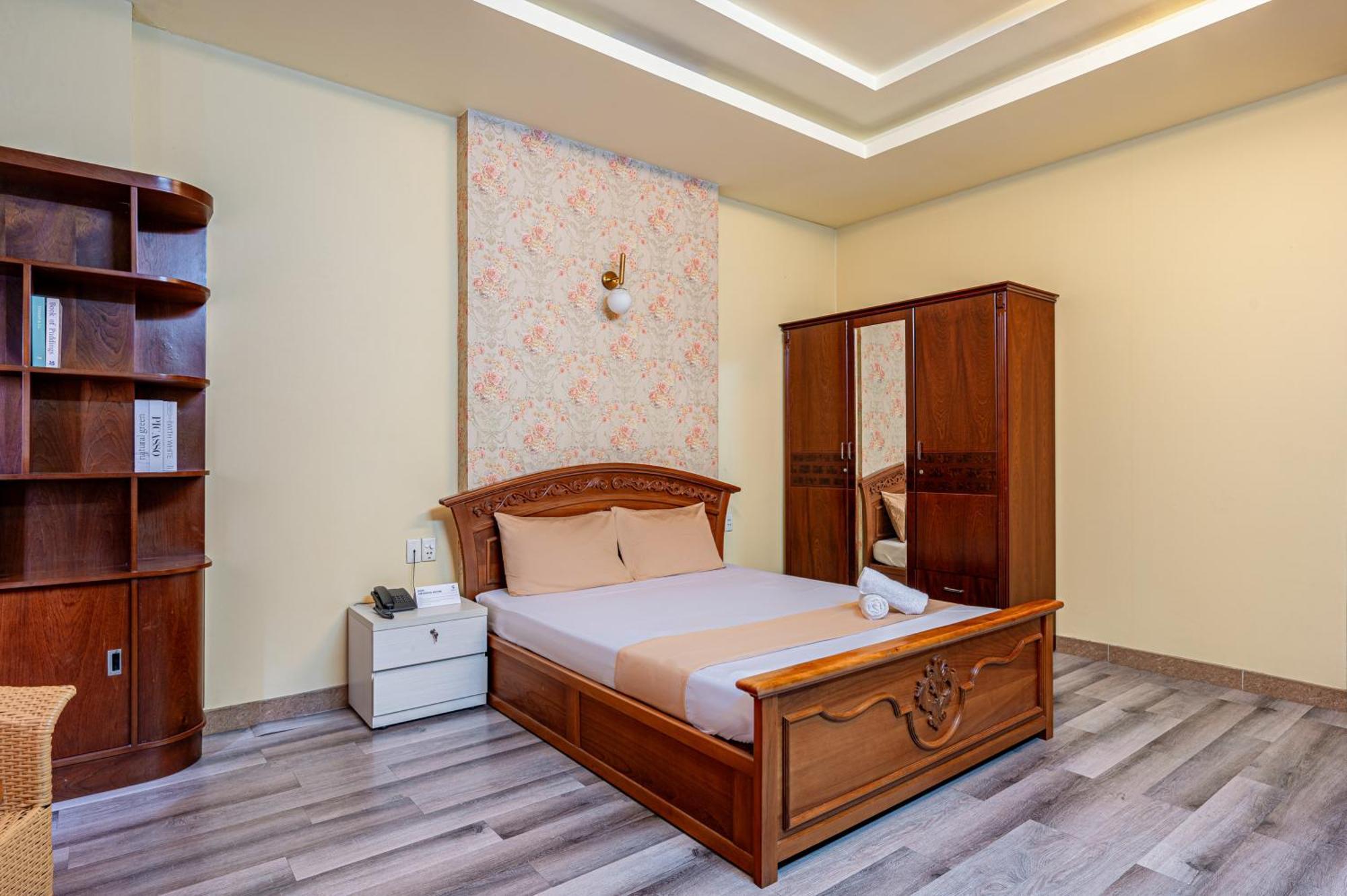 Hoang Long By Cozrum Hotel 2*