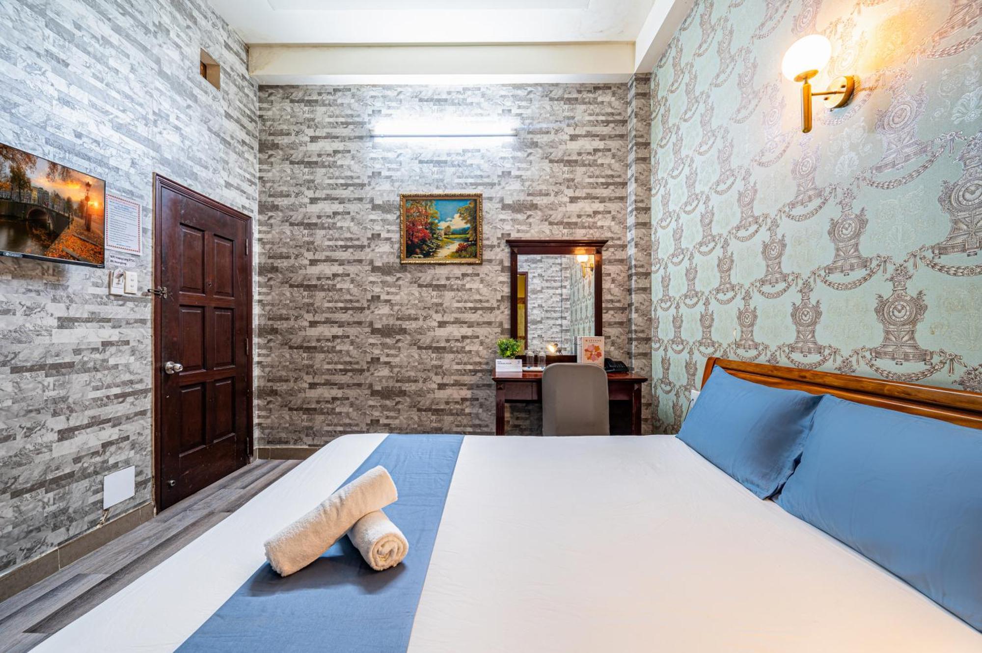 Hoang Long By Cozrum Hotel Ho Chi Minh City