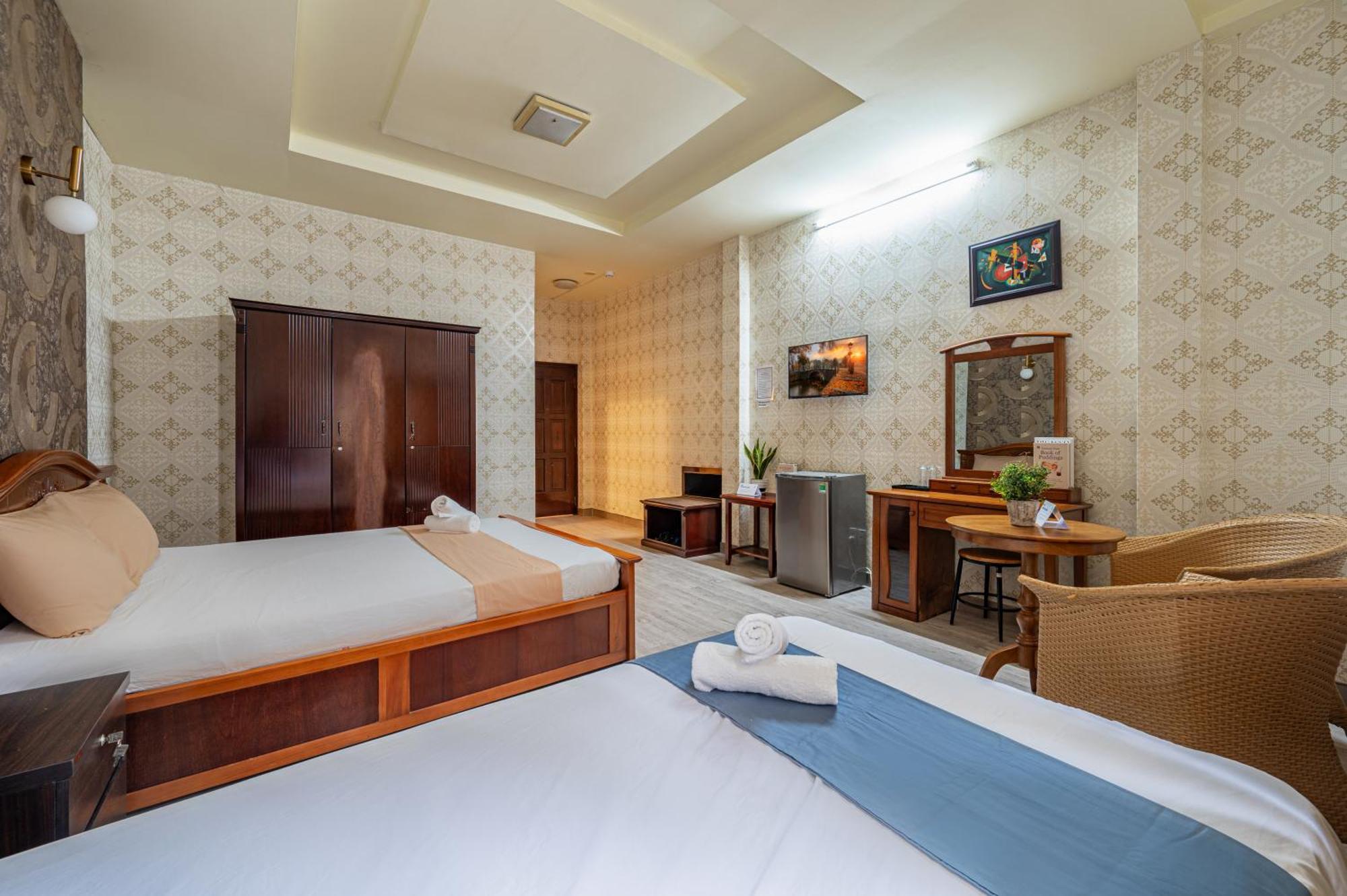 Hotel Hoang Long By Cozrum 2*